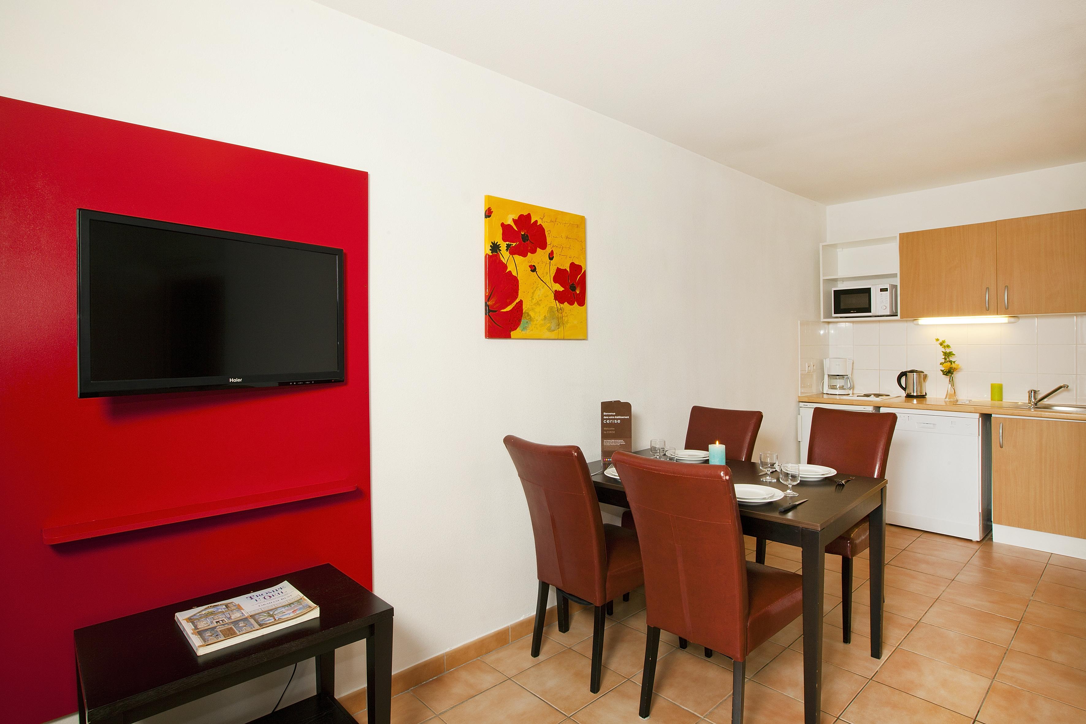 Cerise Carcassonne Sud Hotel ภายนอก รูปภาพ