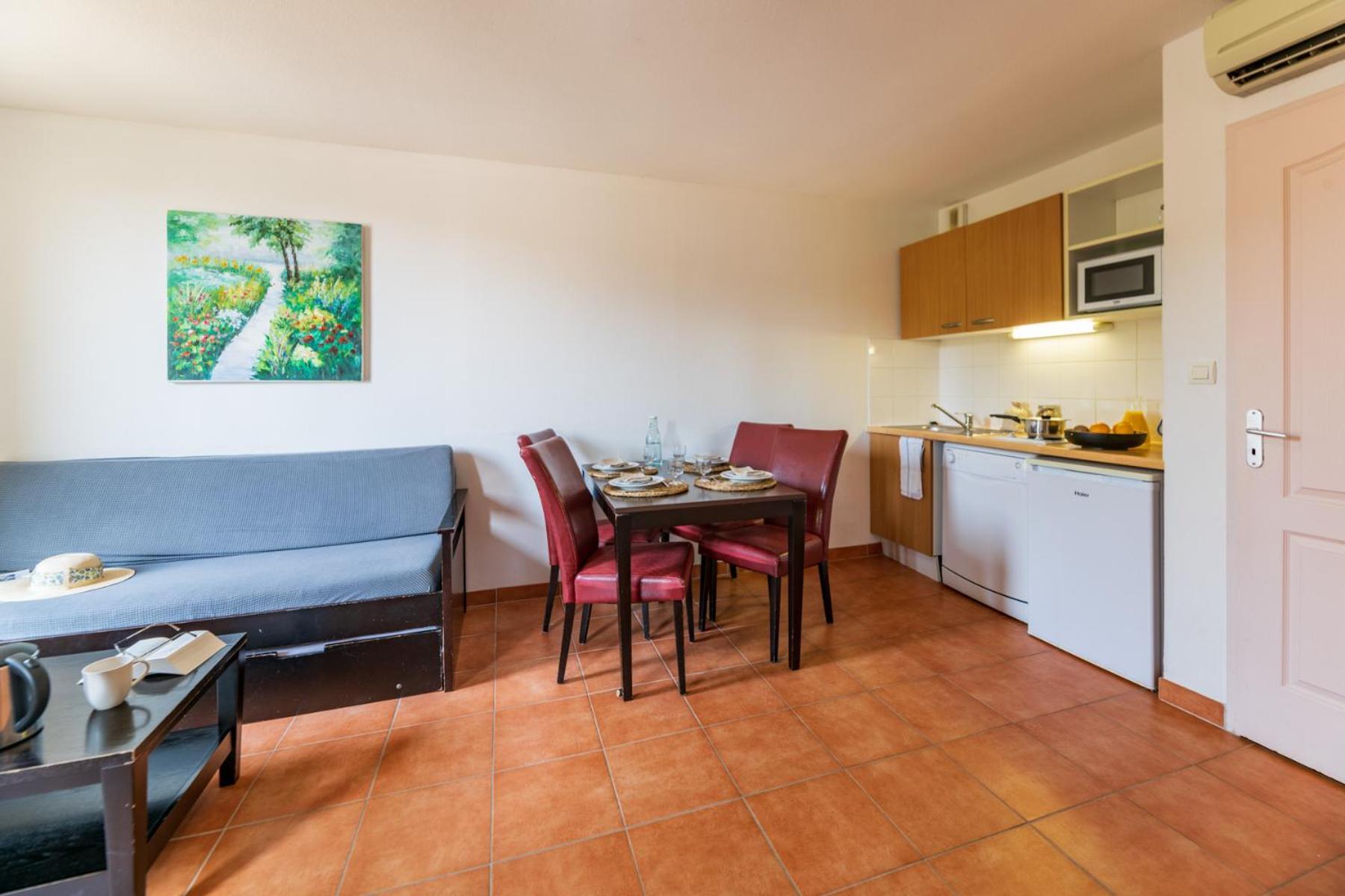 Cerise Carcassonne Sud Hotel ภายนอก รูปภาพ